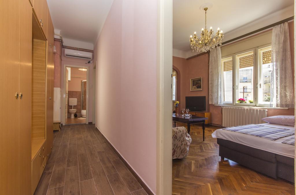 Spacious & Smart Center Apartment Pula Room photo