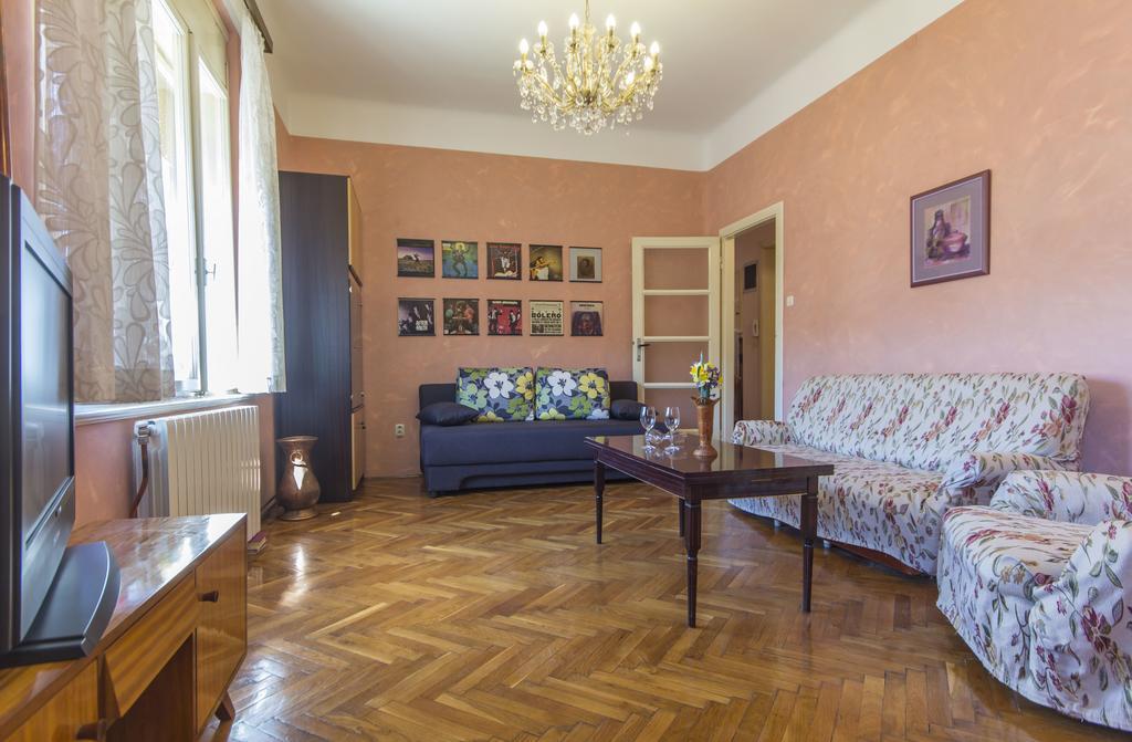 Spacious & Smart Center Apartment Pula Room photo