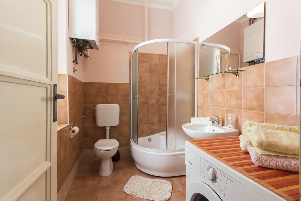 Spacious & Smart Center Apartment Pula Room photo
