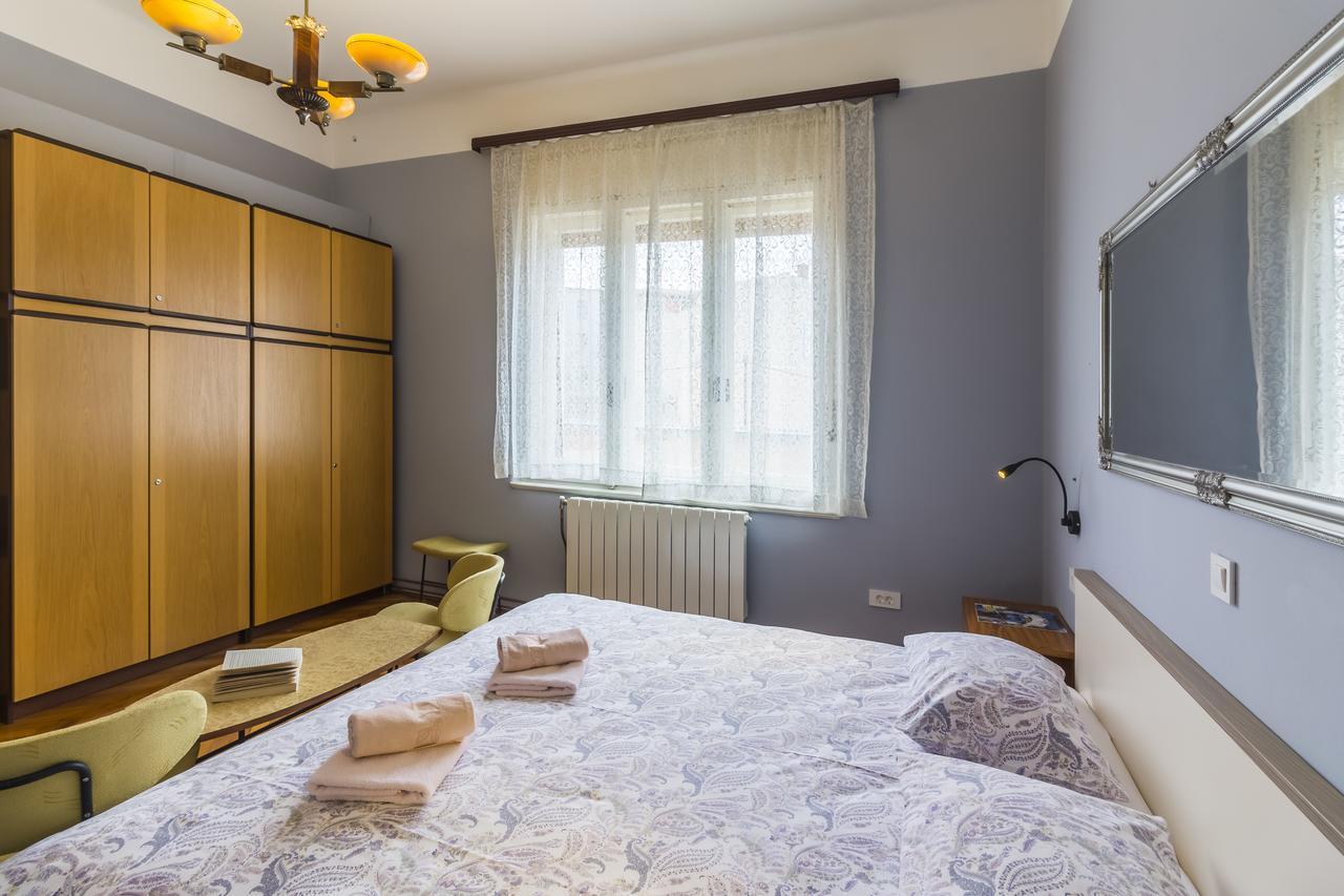Spacious & Smart Center Apartment Pula Exterior photo